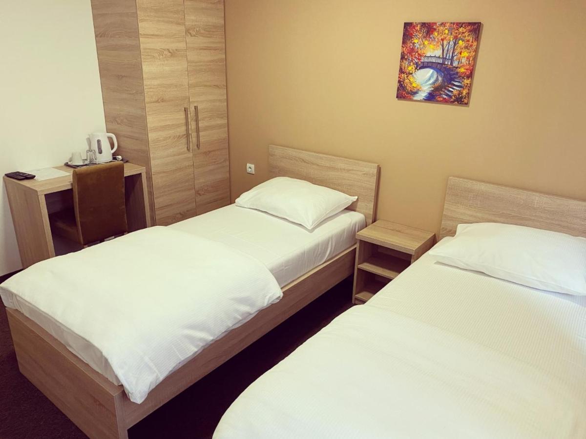 Hotel Tanja 巴尼西卢卡 外观 照片