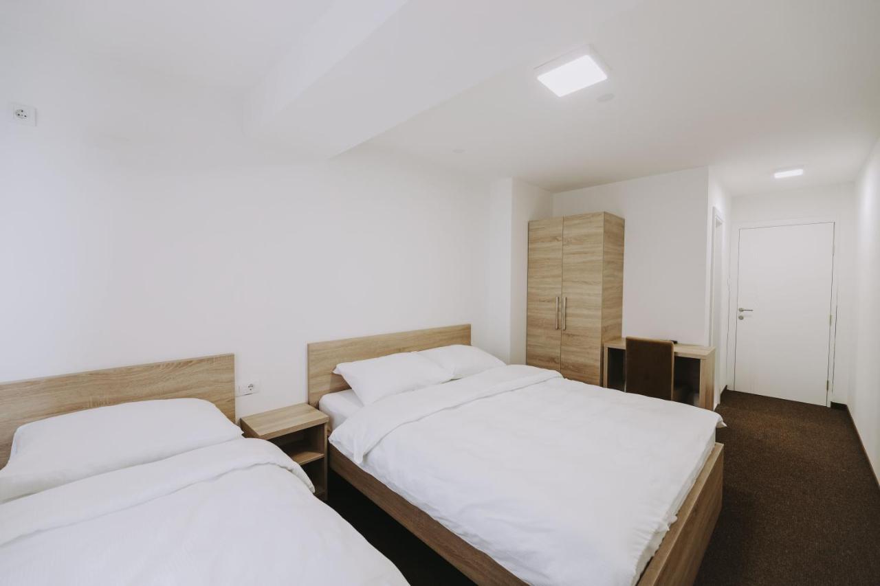 Hotel Tanja 巴尼西卢卡 外观 照片