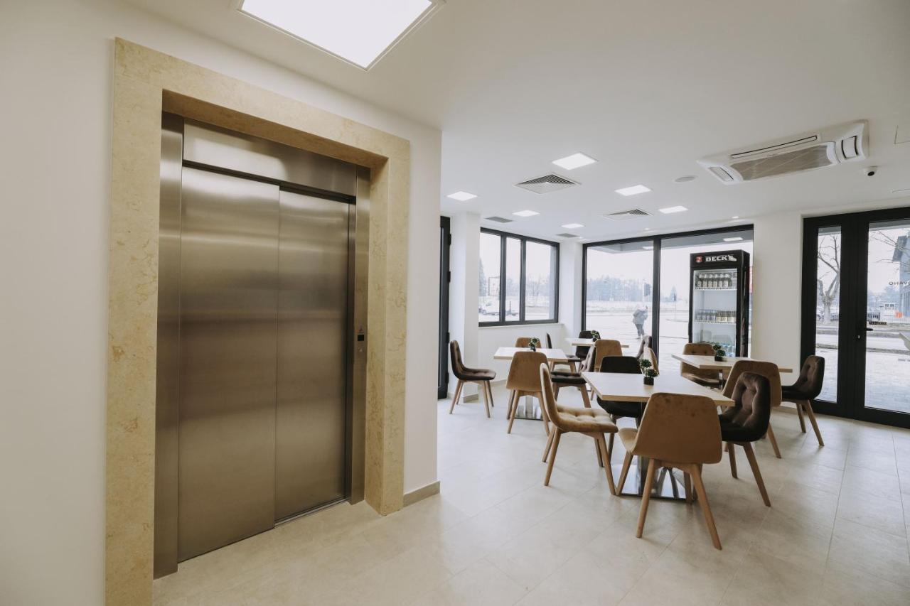 Hotel Tanja 巴尼西卢卡 外观 照片
