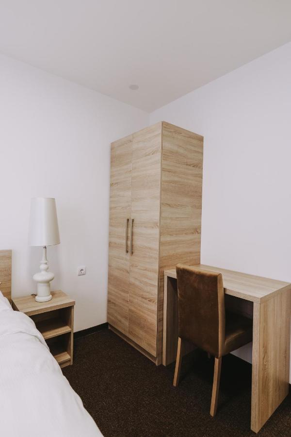 Hotel Tanja 巴尼西卢卡 外观 照片