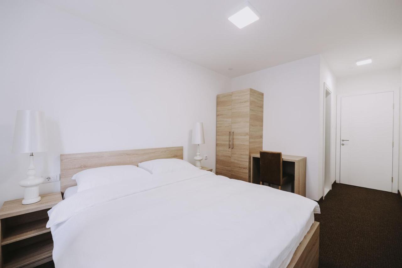 Hotel Tanja 巴尼西卢卡 外观 照片